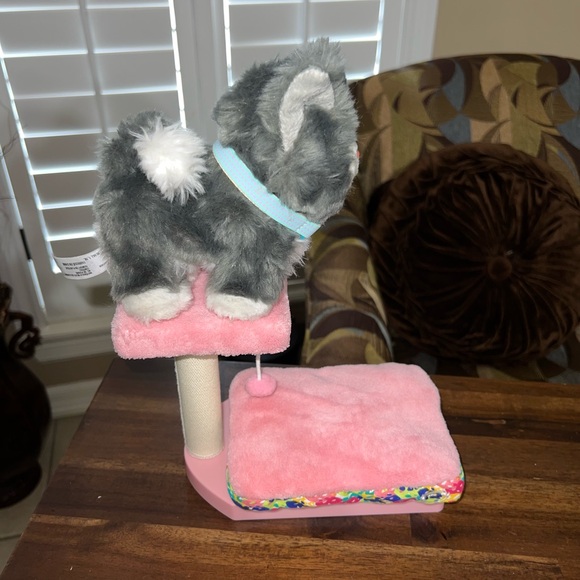 American Girl Doll Care Essentials Tower and Grey Cat with Collar - Picture 9 of 9